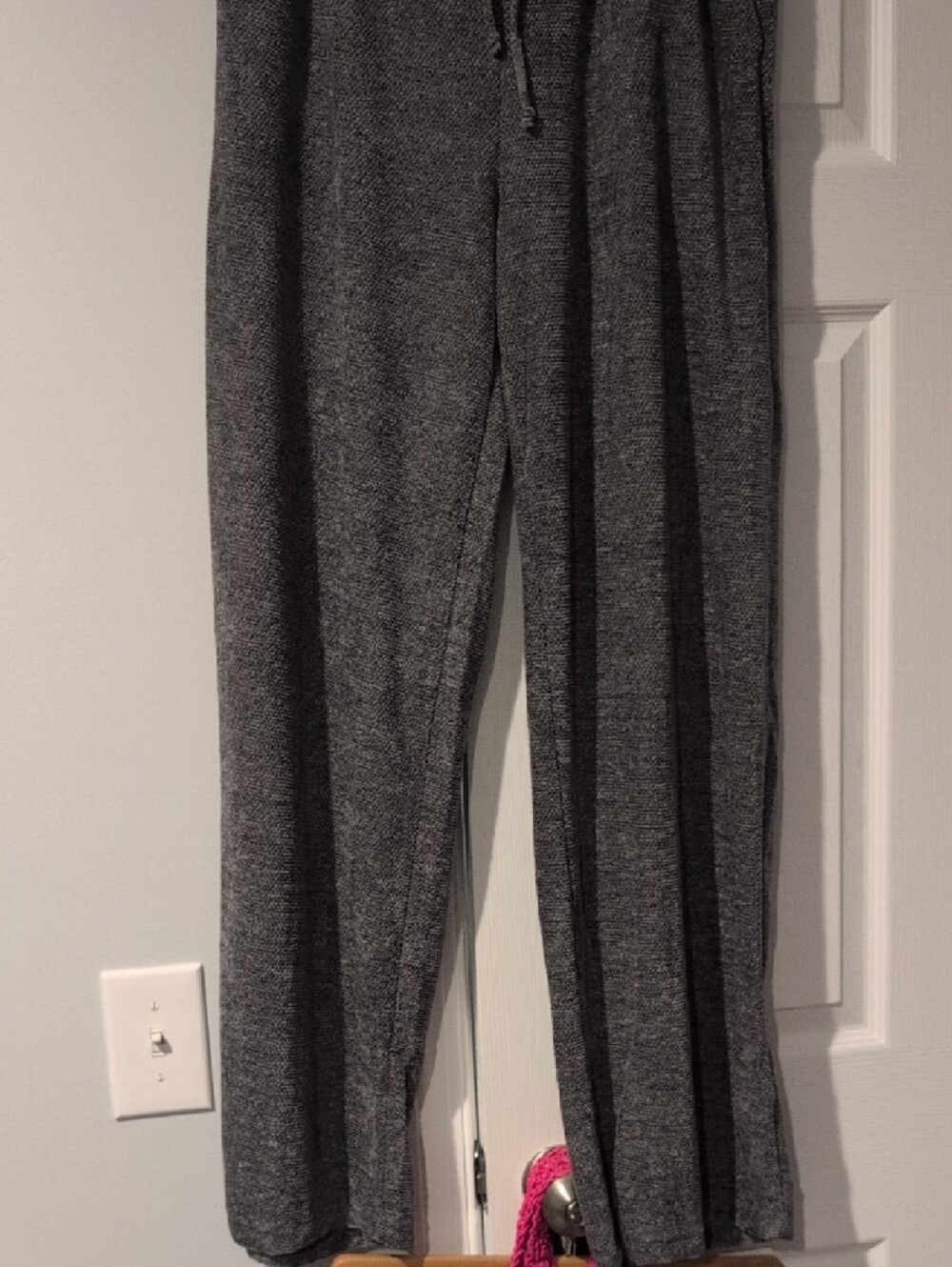 Gilli Women's Textured Lounge Set - Picture 6 of 9